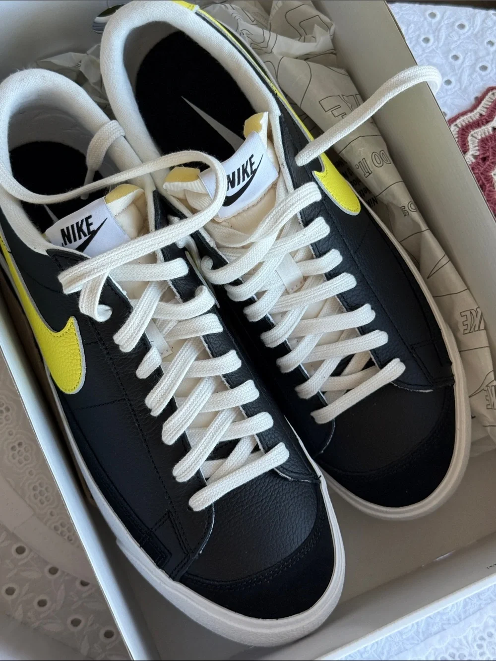 NW Nike Black Men Sneakers with Yellow Swoosh - Low Top
